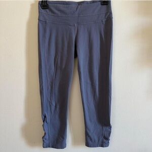 Athleta blue capri scrunched leggings, Size S